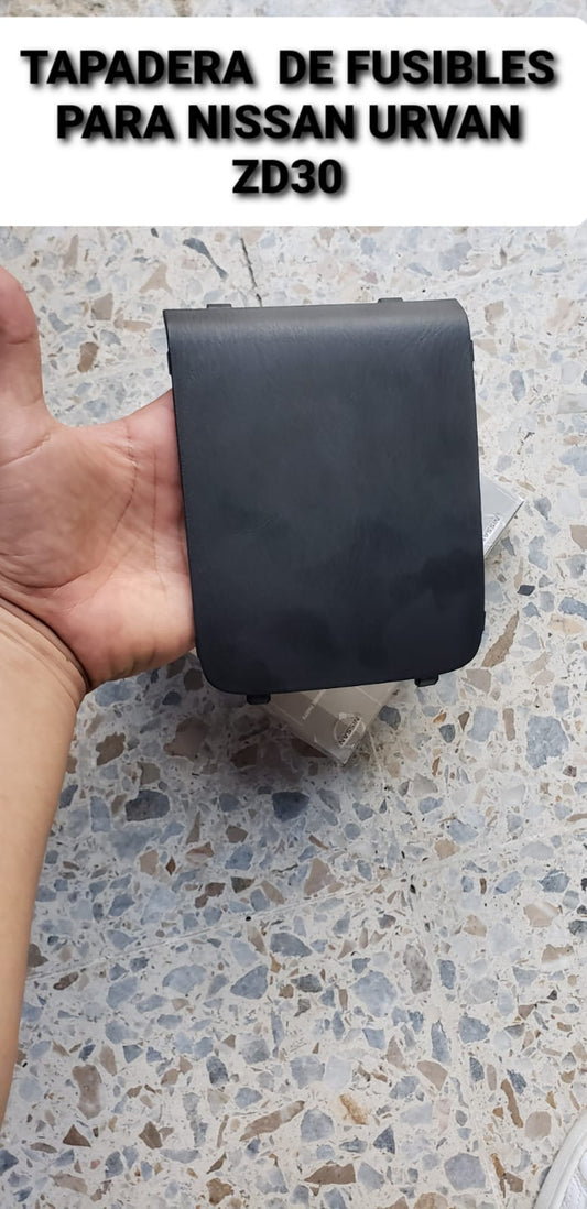 Tapadera de fusibles Nissan Urvan ZD30