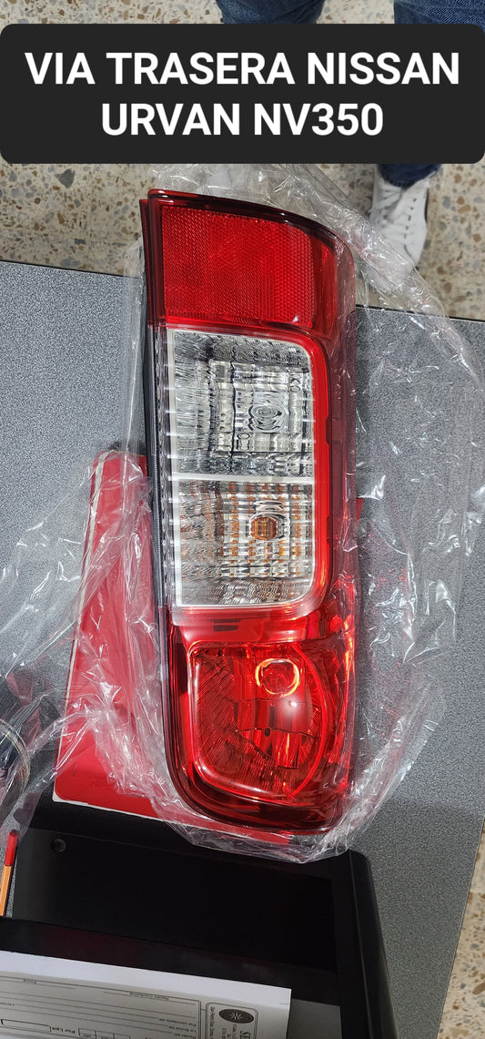 Vía trasera para Nissan Urvan NV350